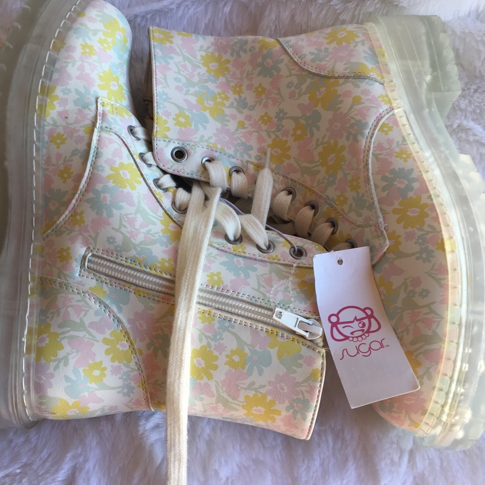 Sugar Kaedy Spring Flowers Combat Boots - Picture 3 of 11